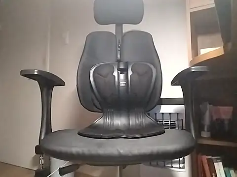 Snapshot of Phil_6677 chatting on 07-15-26, 04:34 Phil 6677 online show from 07-15-26, 04:34