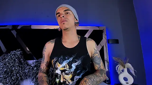 Snapshot of kaletattoo chatting on 02-09-25, 07:30 kaletattoo online show from 02-09-25, 07:30