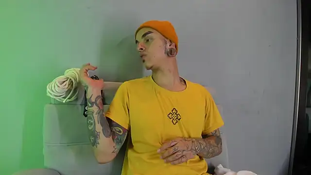 Snapshot of kaletattoo chatting on 02-22-25, 02:17 kaletattoo online show from 02-22-25, 02:17