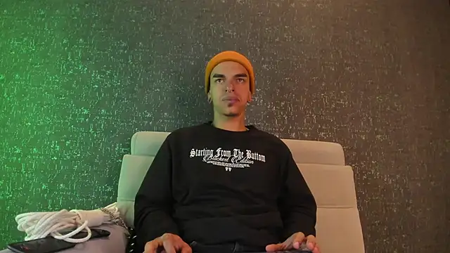 Snapshot of kaletattoo chatting on 03-01-25, 03:10 kaletattoo online show from 03-01-25, 03:10