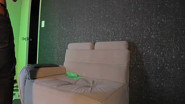 Snapshot of kaletattoo chatting on 03-07-25, 09:29 kaletattoo online show from 03-07-25, 09:29