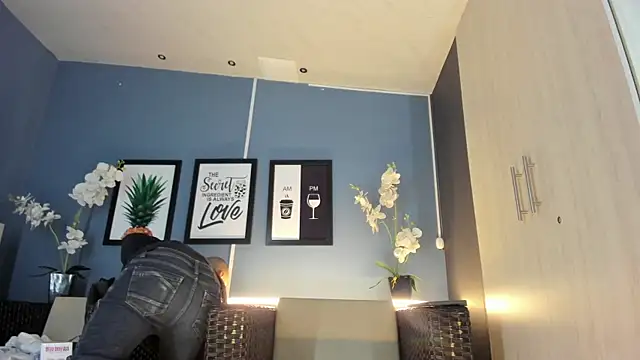 Snapshot of kaletattoo chatting on 11-23-25, 11:54 kaletattoo online show from 11-23-25, 11:54