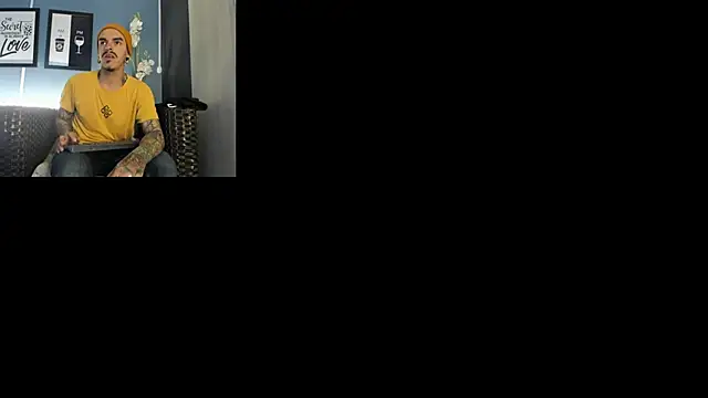 Snapshot of kaletattoo chatting on 12-02-25, 07:20 kaletattoo online show from 12-02-25, 07:20