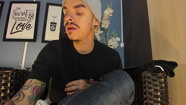 Snapshot of kaletattoo chatting on 12-03-25, 11:08 kaletattoo online show from 12-03-25, 11:08