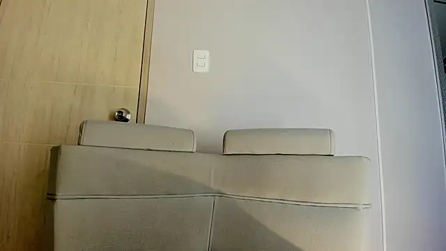 Snapshot of kaletattoo chatting on 12-15-25, 11:03 kaletattoo online show from 12-15-25, 11:03