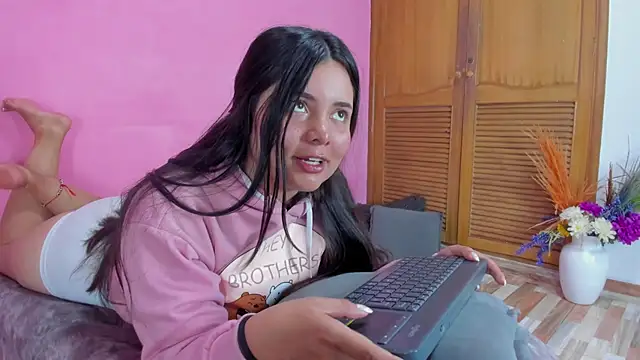 evaa greey online show from 02-13-25, 08:03