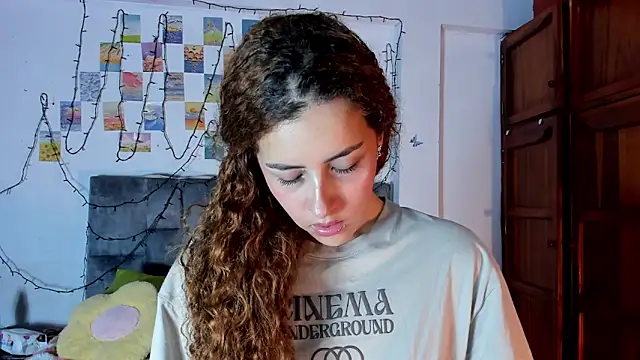 Isangel  online show from 02-10-26, 05:00