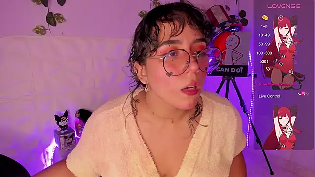 Snapshot of Ludovica6669 chatting on 02-05-25, 07:20 Ludovica6669 online show from 02-05-25, 07:20