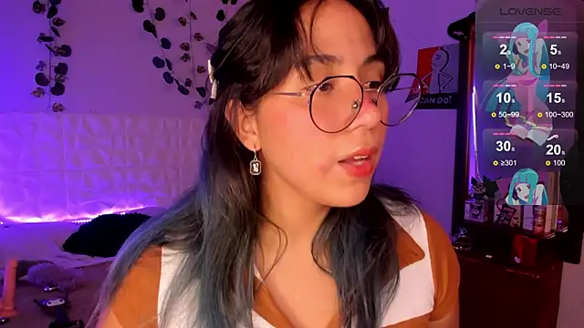 Snapshot of Ludovica6669 chatting on 03-15-25, 08:32 Ludovica6669 online show from 03-15-25, 08:32