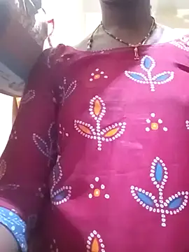 Snapshot of TeluguammayiMahi chatting on 02-14-25, 12:41 TeluguammayiMahi online show from 02-14-25, 12:41