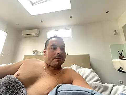 Snapshot of justeqqun chatting on 11-11-25, 10:04 justeqqun online show from 11-11-25, 10:04