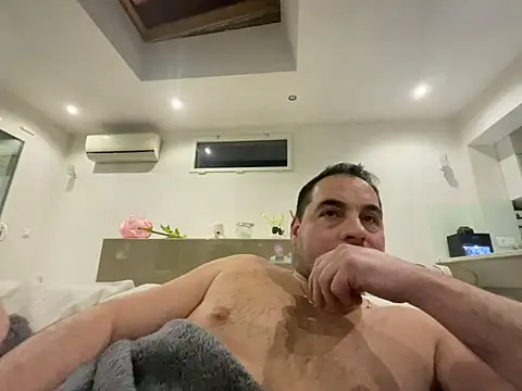 Snapshot of justeqqun chatting on 01-18-26, 05:28 justeqqun online show from 01-18-26, 05:28