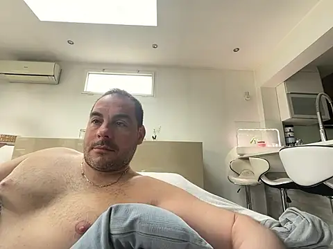 Snapshot of justeqqun chatting on 03-08-26, 11:14 justeqqun online show from 03-08-26, 11:14