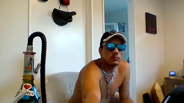 Snapshot of TAIZWRLD chatting on 01-05-26, 05:38 TAIZWRLD online show from 01-05-26, 05:38