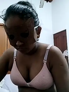 DiluQueen online show from 02-25-25, 02:22