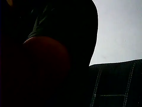 Snapshot of Nightservice27 chatting on 10-28-25, 05:15 Nightservice27 online show from 10-28-25, 05:15