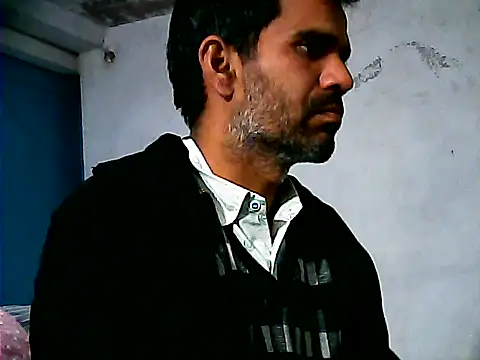 Snapshot of Nightservice27 chatting on 01-08-26, 02:30 Nightservice27 online show from 01-08-26, 02:30