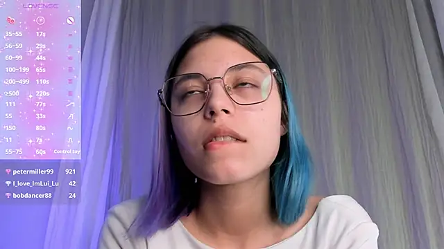 Snapshot of DarelleFare chatting on 02-26-25, 05:07 DarelleFare online show from 02-26-25, 05:07