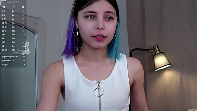 Snapshot of DarelleFare chatting on 03-11-25, 02:51 DarelleFare online show from 03-11-25, 02:51