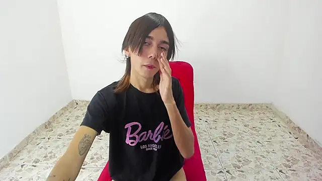 Snapshot of Nicol_TransGirl chatting on 03-11-25, 05:27 Nicol TransGirl online show from 03-11-25, 05:27