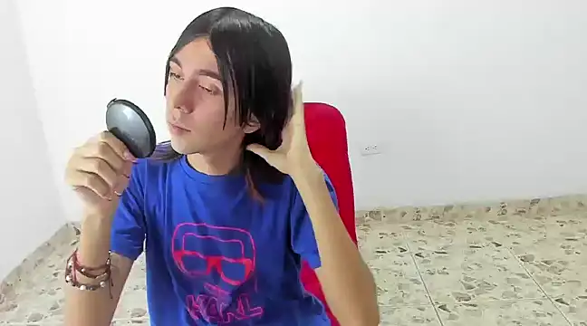 Snapshot of Nicol_TransGirl chatting on 03-13-25, 02:16 Nicol TransGirl online show from 03-13-25, 02:16