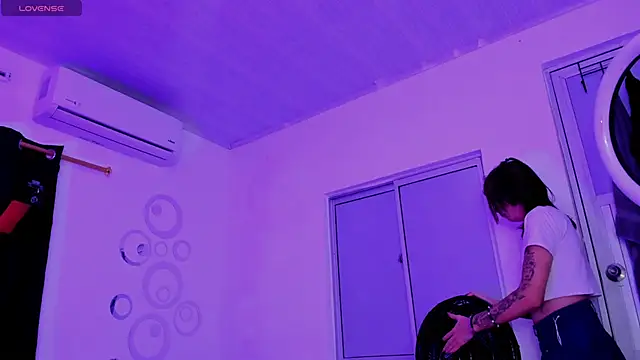 Snapshot of Nicol_TransGirl chatting on 10-03-25, 03:36 Nicol TransGirl online show from 10-03-25, 03:36