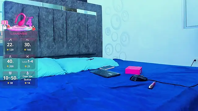 Snapshot of Nicol_TransGirl chatting on 11-20-25, 04:12 Nicol TransGirl online show from 11-20-25, 04:12