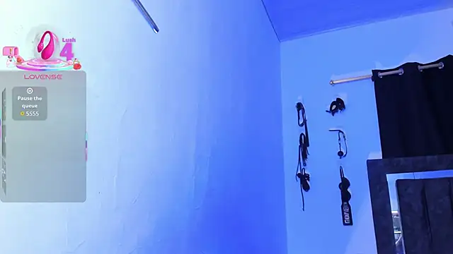 Snapshot of Nicol_TransGirl chatting on 11-22-25, 03:38 Nicol TransGirl online show from 11-22-25, 03:38