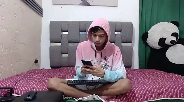 Snapshot of KING_STYLE2 chatting on 02-13-25, 11:15 KING STYLE2 online show from 02-13-25, 11:15