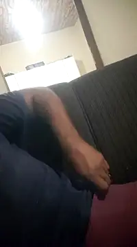 Snapshot of DOMINADOR5 chatting on 02-14-25, 12:51 DOMINADOR5 online show from 02-14-25, 12:51