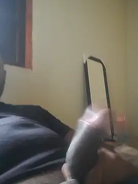 Snapshot of DOMINADOR5 chatting on 02-25-25, 11:41 DOMINADOR5 online show from 02-25-25, 11:41