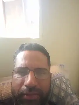 Snapshot of DOMINADOR5 chatting on 03-06-25, 10:52 DOMINADOR5 online show from 03-06-25, 10:52