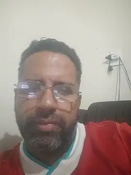 Snapshot of DOMINADOR5 chatting on 03-09-25, 04:27 DOMINADOR5 online show from 03-09-25, 04:27