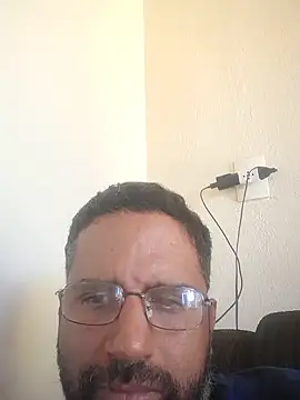 Snapshot of DOMINADOR5 chatting on 03-11-25, 12:17 DOMINADOR5 online show from 03-11-25, 12:17