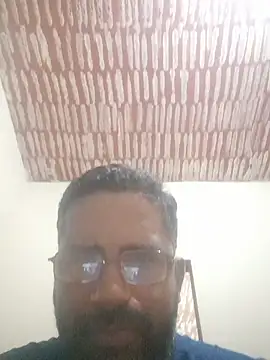 Snapshot of DOMINADOR5 chatting on 03-12-25, 04:19 DOMINADOR5 online show from 03-12-25, 04:19