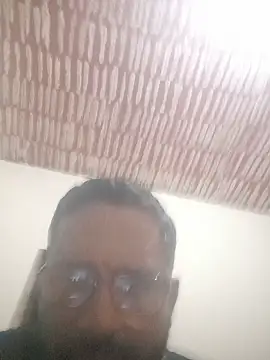 Snapshot of DOMINADOR5 chatting on 03-14-25, 04:54 DOMINADOR5 online show from 03-14-25, 04:54