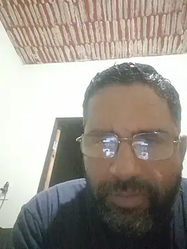 Snapshot of DOMINADOR5 chatting on 03-19-25, 01:21 DOMINADOR5 online show from 03-19-25, 01:21