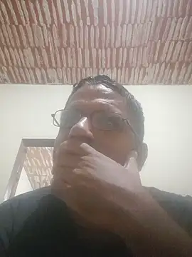 Snapshot of DOMINADOR5 chatting on 03-23-25, 12:15 DOMINADOR5 online show from 03-23-25, 12:15