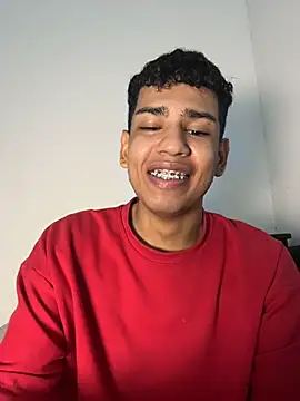 Snapshot of Santiago-Thompson chatting on 11-09-25, 05:44 Santiago-Thompson online show from 11-09-25, 05:44