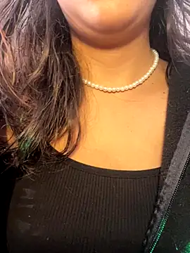 LiLy kIndly online show from 12-19-25, 08:05