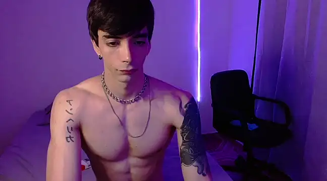 Snapshot of H3ll_B0I chatting on 01-28-25, 05:22 H3ll B0I online show from 01-28-25, 05:22