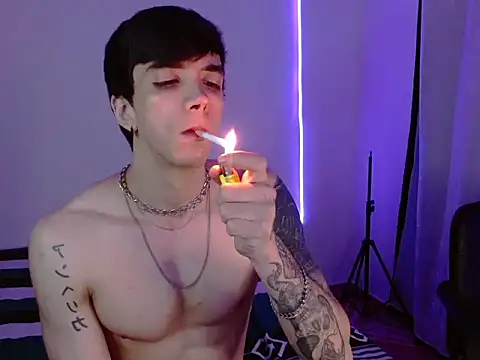 Snapshot of H3ll_B0I chatting on 01-30-25, 08:32 H3ll B0I online show from 01-30-25, 08:32