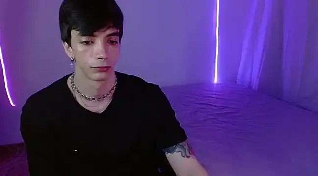 Snapshot of H3ll_B0I chatting on 02-02-25, 05:32 H3ll B0I online show from 02-02-25, 05:32