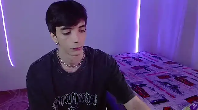 Snapshot of H3ll_B0I chatting on 02-06-25, 05:03 H3ll B0I online show from 02-06-25, 05:03