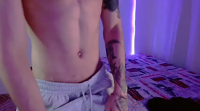 Snapshot of H3ll_B0I chatting on 02-06-25, 08:07 H3ll B0I online show from 02-06-25, 08:07