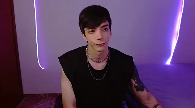 Snapshot of H3ll_B0I chatting on 02-23-25, 07:00 H3ll B0I online show from 02-23-25, 07:00