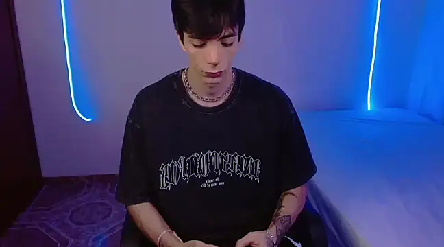 Snapshot of H3ll_B0I chatting on 02-26-25, 04:25 H3ll B0I online show from 02-26-25, 04:25