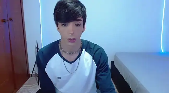 Snapshot of H3ll_B0I chatting on 03-07-25, 03:29 H3ll B0I online show from 03-07-25, 03:29