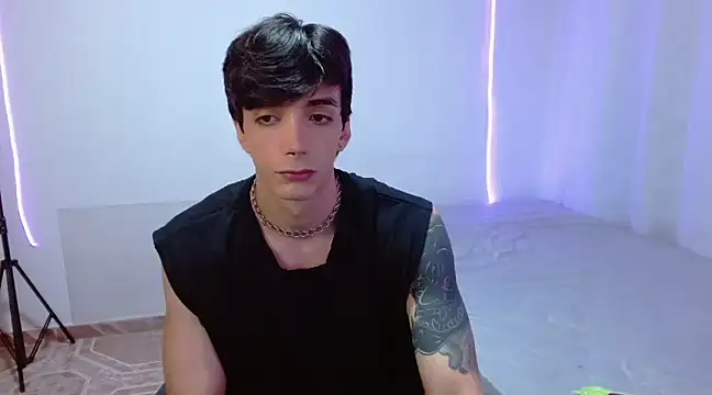 Snapshot of H3ll_B0I chatting on 03-15-25, 08:10 H3ll B0I online show from 03-15-25, 08:10