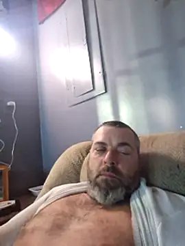 Snapshot of thickdaddy2982 chatting on 01-26-25, 04:20 thickdaddy2982 online show from 01-26-25, 04:20